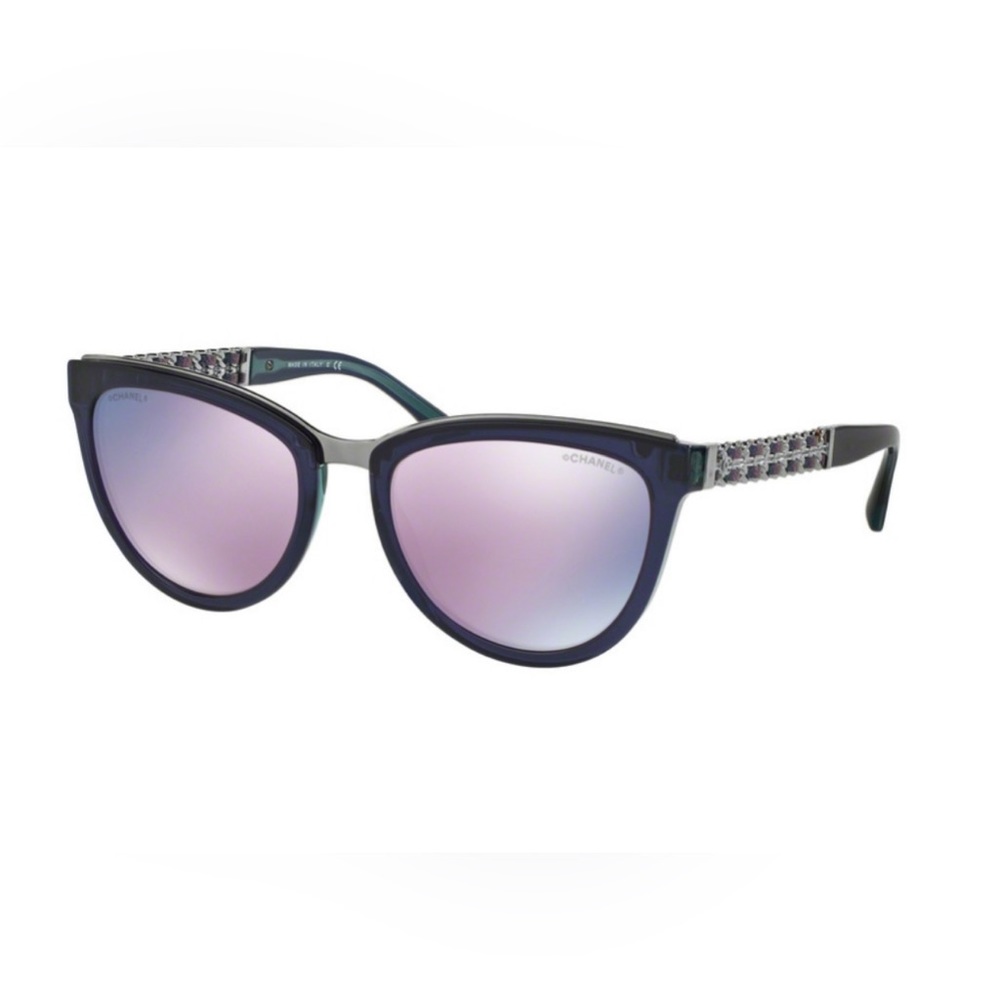 Chanel Cat Eye Sunglasses
5361-Q 1576/5R Lambskin Chain Violet Italy